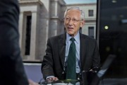 梦见含血宏观经济学教授兼实践者Stanley Fisher逝世 曾培养全球多位经济决策者