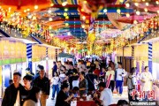梦见含血宁夏银川：非遗焰火迎端午 市民“粽”享夏日时光
